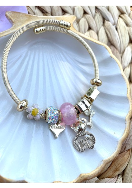 Altın Renk Charmlı Çelik Bileklik fiyatları