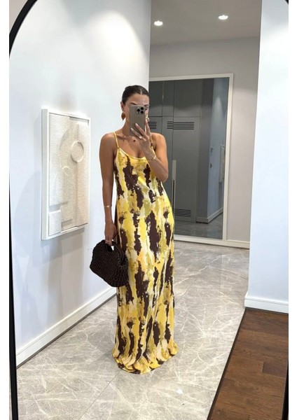 Desenli Askılı Sarı Saten Elbise