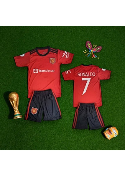 Cr7 Klasik Sezon Manchester Çocuk Ronaldo Halı Saha Kırmızı Beyaz Şortlu Tişört fiyatları