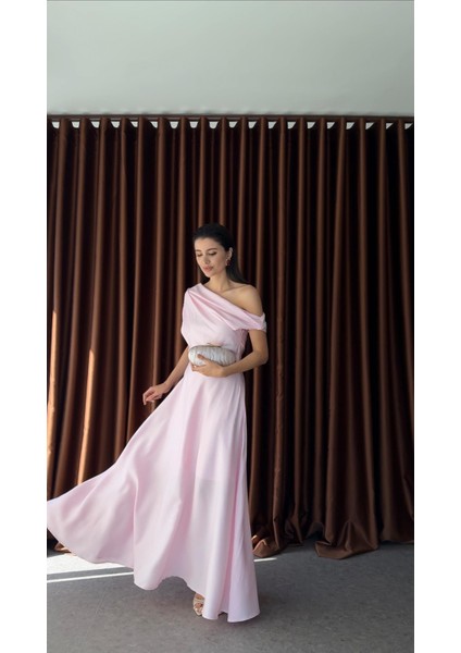 Düşük Omuz Pembe Elbise modelleri