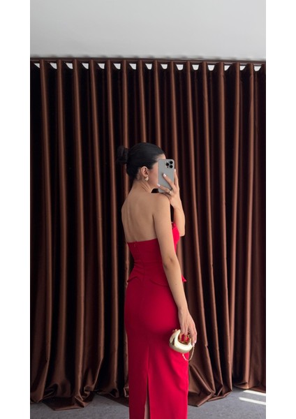 Göğüs Gold Detaylı Kırmızı Elbise fiyatları