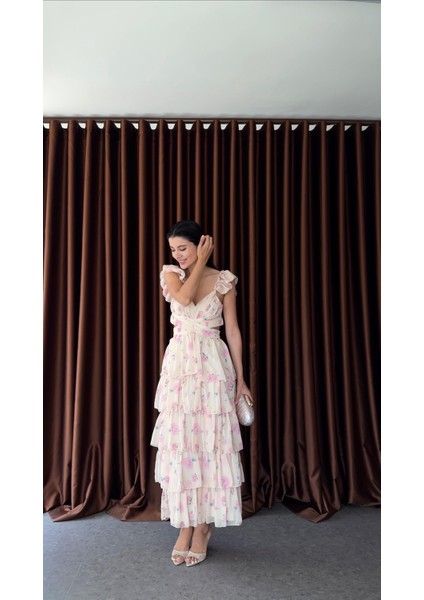 Bel Detaylı Pembe Çiçekli Katlı Elbise