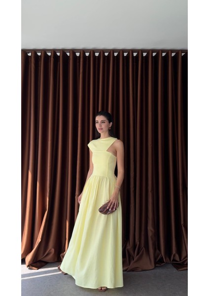 Omuz Detaylı Keten Sarı Elbise fırsatları