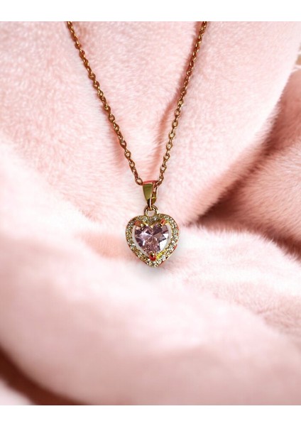 Iyi Ki Varsın Hediye Kutusu – Kalpli Kolye, Işıklı Kar Küresi, Peluş Ayıcık ve Dilek Şişesi fırsatları