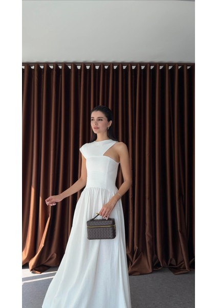 Omuz Detaylı Keten Beyaz Elbise fırsatları