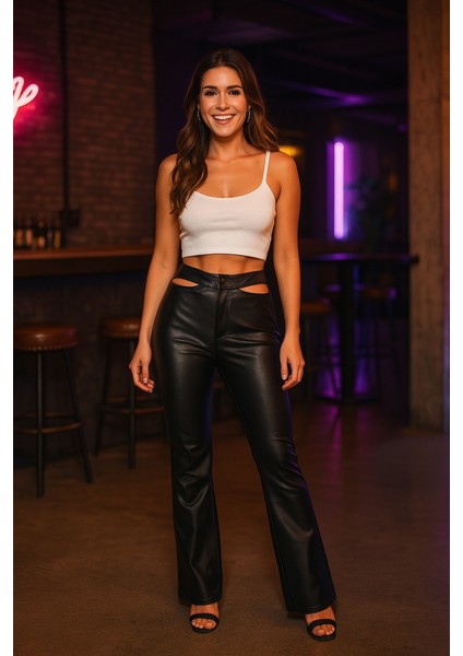 Siyah Bel Detaylı Deri Pantolon indirimleri