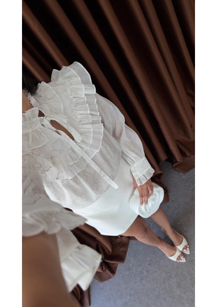 Romantik Beyaz Bluz fırsatları