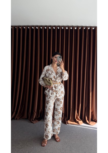 Sütlü Kahve Çiçek Desenli Keten Takım