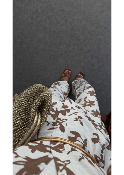 Sütlü Kahve Çiçek Desenli Keten Takım indirimleri