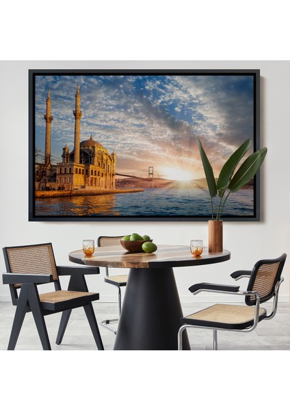 Siyah Çerçeveli Ortaköy Camii ve Boğaziçi Köprüsü Manzarası Dekoratif Kanvas Tablo