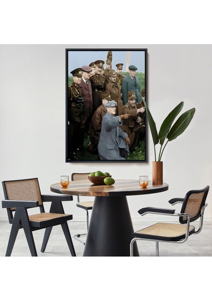 Kahverengi Çerçeveli Atatürk Silah Arkadaşları Ile Cephede Dekoratif Duvar Tablosu