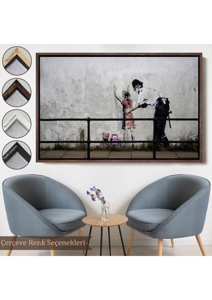 Beyaz Çerçeveli Bansky'nin Küçük Kız Çocuğunu Arayan Polis Isimli Çalışması Kanvas Tablo