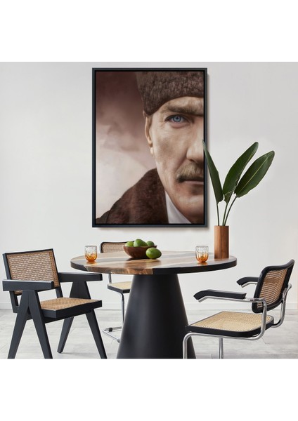 Altın Çerçeveli Mustafa Kemal Atatürk Dekoratif Duvar Tablosu