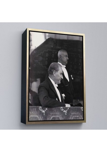 Beyaz Çerçeveli Mustafa Kemal Atatürk Duvar Tablosu modelleri