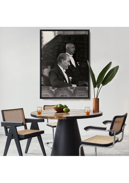 Beyaz Çerçeveli Mustafa Kemal Atatürk Duvar Tablosu