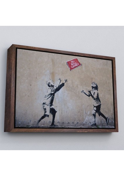Altın Çerçeveli Banksy Stencil'in Top Oyunları Yok Isimli Eseri Kanvas Tablo fırsatları
