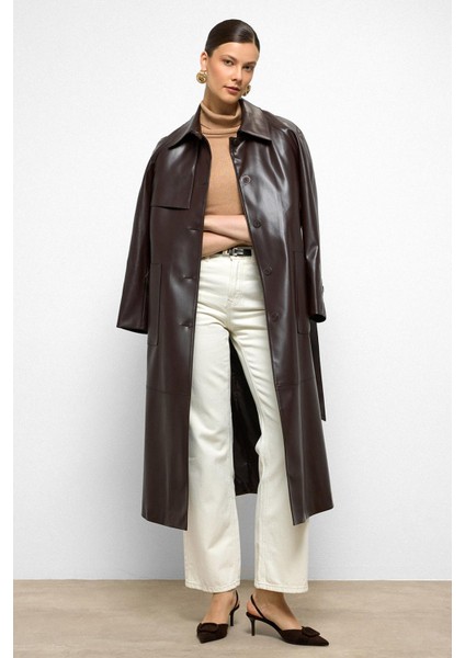 Gömlek Yaka Reglan Kol Pelerin ve Torba Cep Detaylı Deri Trençkot K. Kahve 6760