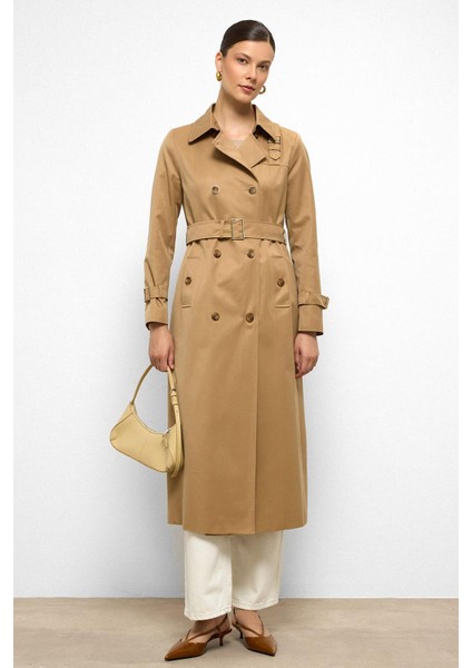 Kruvaze Gömlek Yaka Omuzu Kemer Aksesuarlı Su Itici Özellikli Trençkot K. Kamel 6763 modelleri