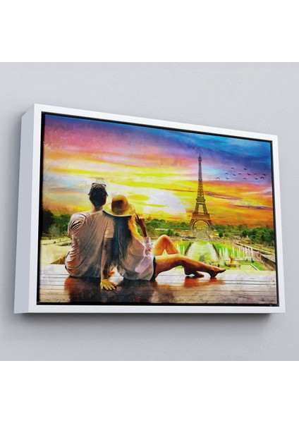 Çerçeveli Paris Eyfel Kulesini Seyreden Romantik Çift Kanvas TABLO-3627