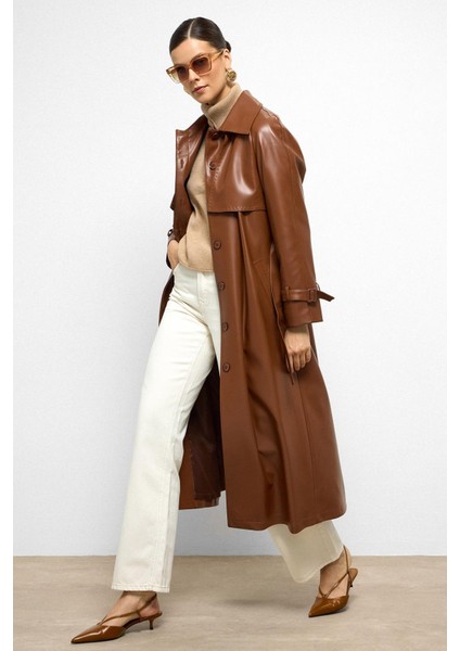 Reglan Kol Pelerin ve Punto Dikiş Detaylı Deri Trençkot Taba 6754 fırsatları