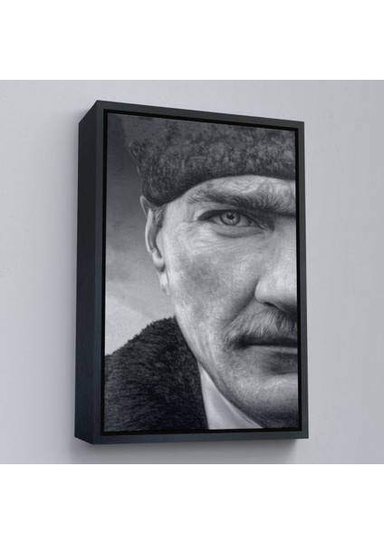 Siyah Çerçeveli Mustafa Kemal Atatürk Siyah Beyaz Tablosu