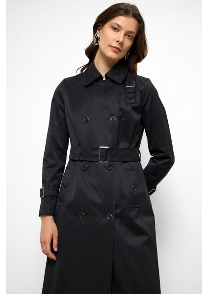 Kruvaze Gömlek Yaka Omuzu Kemer Aksesuarlı Su Itici Özellikli Trençkot Siyah 6763 modelleri