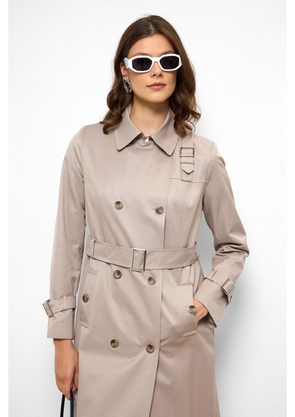 Kruvaze Gömlek Yaka Omuzu Kemer Aksesuarlı Su Itici Özellikli Trençkot Taş 6763 fırsatları