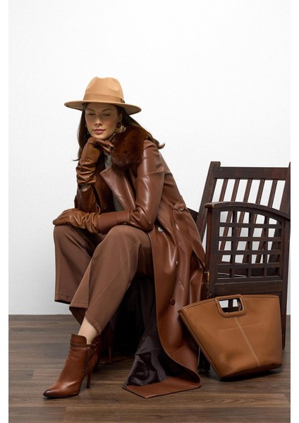 Yakası Çıkabilen Kürklü Kruvaze Deri Görünümlü Uzun Trençkot Taba 6676