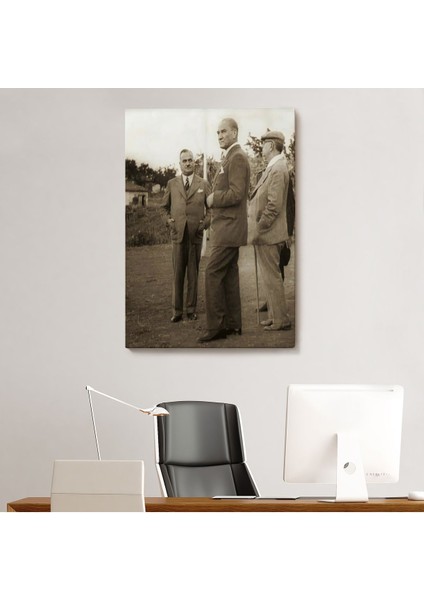 Atatürk, Celal Bayar, ve Kılıç Ali ile Muhafız Alayında Denetlemelerde Bulunurken TABLO-6259