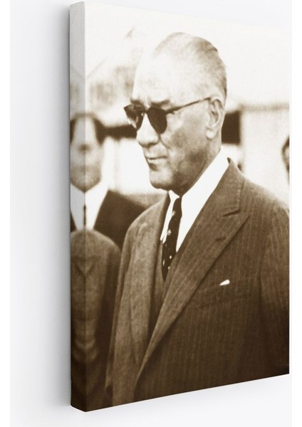 Atatürk Portre Tablosu Mustafa Kemal Atatürk Dikdörtgen Dekoratif Kanvas TABLO-FŞ-143