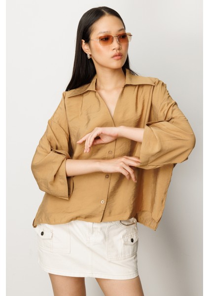 Kadın Losse Fit Apaş Yaka Düz Uzun Kollu Gömlek