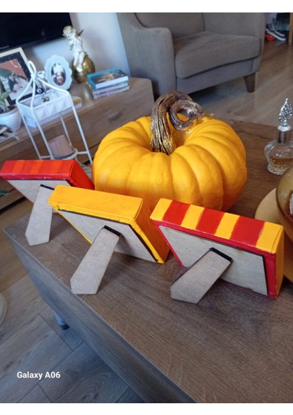 OSİMHEN MASKESİ TEMALI ORJİNAL EL YAPIMI AKRİLİK MASA ÜSTÜ 3 LÜ DEKORATİF TABLO fırsatları