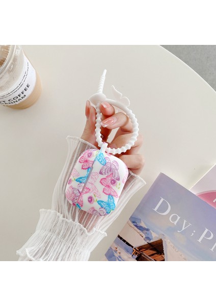 Airpods 3. Nesil Uyumlu Kelebek Desenli Silikon Kulaklık Kılıfı – Askı Aparatlı, Esnek, Darbe ve Çizilmeye Karşı Koruyucu Kapak, Şarj ile Uyumlu Premium Tasarım