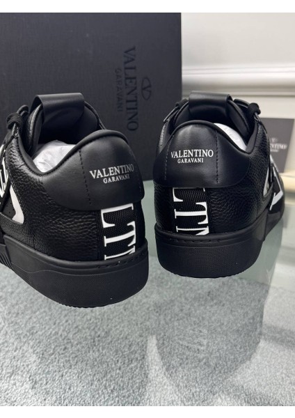 Logo Detaylı Deri Erkek Sneaker indirimleri