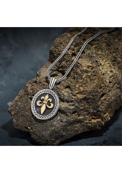 Çelik Zambak Baskılı Erkek Kolye