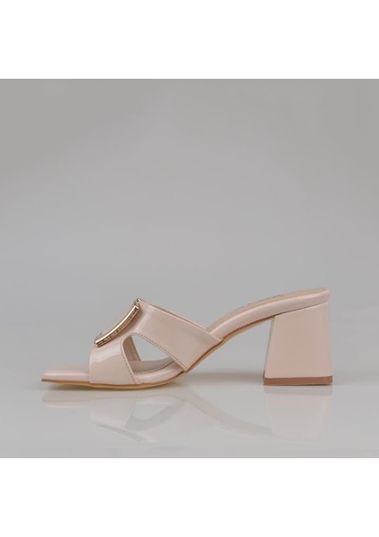 Krem Hanoda Rugan Kalın Topuk Kadın Klasik Terlik modelleri
