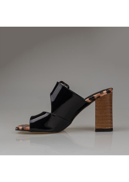 Siyah Leoparlı Rugan Kemerli Kadın Topuklu Terlik modelleri