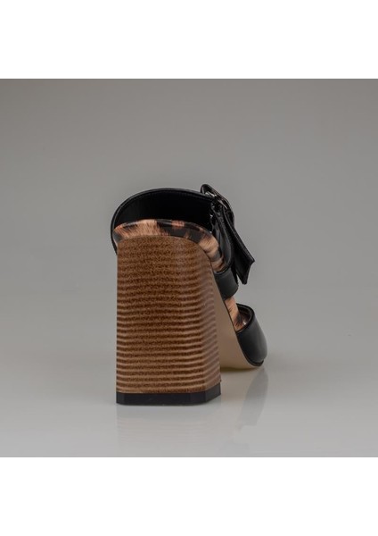 Siyah Leoparlı Rugan Kemerli Kadın Topuklu Terlik indirimleri