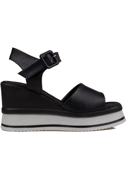 Siyah Tek Şerit Dolgu Topuk Kadın Sandalet
