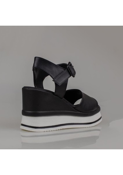 Siyah Tek Şerit Dolgu Topuk Kadın Sandalet fırsatları