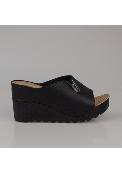 Siyah Kadın Dolgu Topuk Taş Detaylı Terlik 26-893 fiyatları