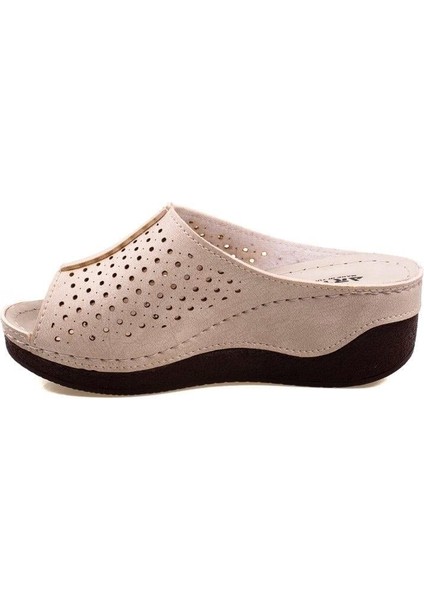 Krem Dolgu Topuk Delikli Kadın Terlik 04-024 fiyatları
