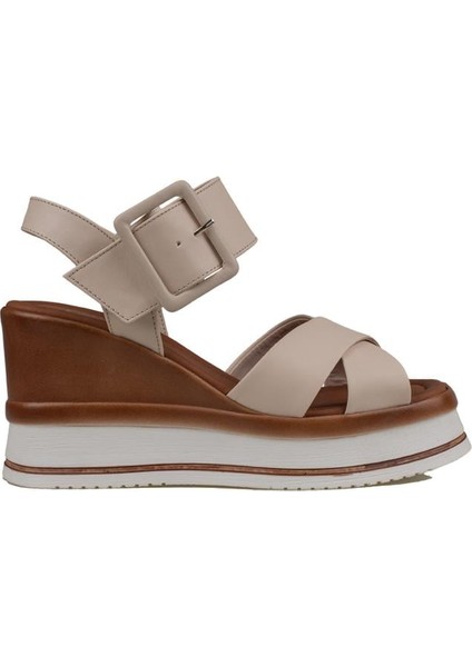 Krem Dolgu Topuk Kemerli Kadın Sandalet