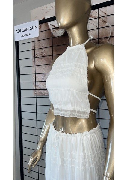 Beyaz Sırtı Dekolteli Etekli - Büstiyer Takım