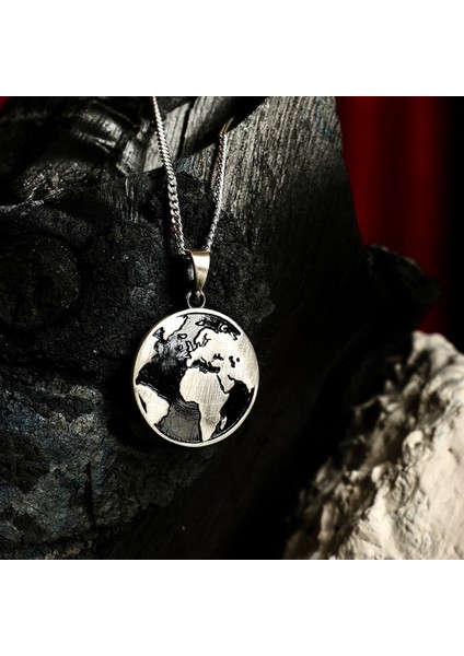 Gümüş Dünya Kolye 925 Ayar Gümüş Mat Dünya Figürlü Unisex Kolye Harita Kolye fiyatları