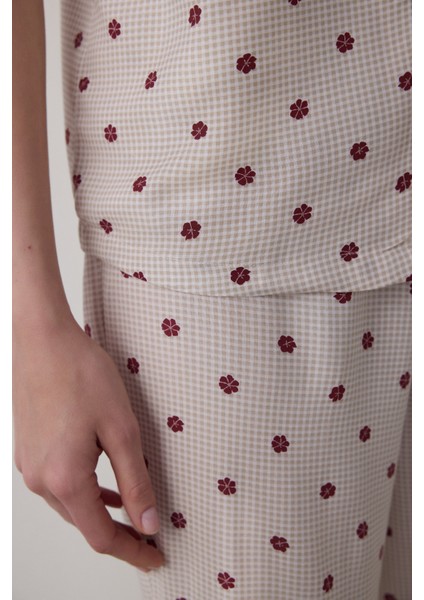 Bej Freya Çiçek Desenli Gömlek Yaka Kısa Kollu Pijama Takımı fiyatları