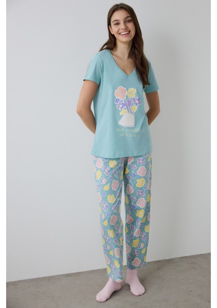 Mint Yeşili With Love Çiçek Desenli Pamuklu V Yaka Kısa Kollu Pijama Takımı