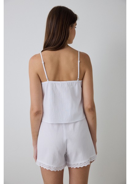Optik Beyaz Alia Dantelli V Yaka Pamuklu Ayarlanabilir Askılı Şortlu Pijama Takımı indirimleri