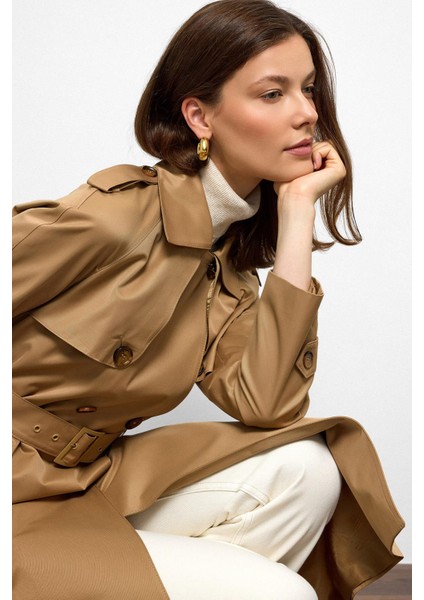 Apolet ve Pelerin Detaylı Reglan Kol Su Itici Özellikli Trençkot K. Kamel 6766 fırsatları