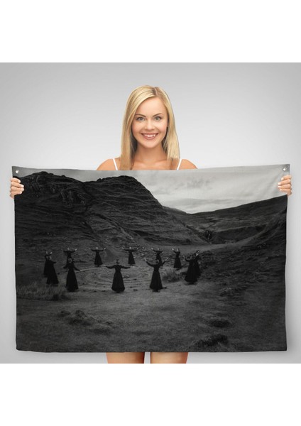 Rochester Cadılarının Pagan Ayini Duvar ÖRTÜSÜ-HALISI-6578 fiyatları